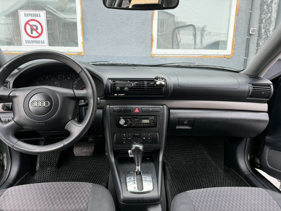 Audi A4 1.6  на Автоматі