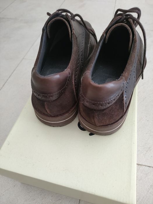 Sapatos novos Suits Inc