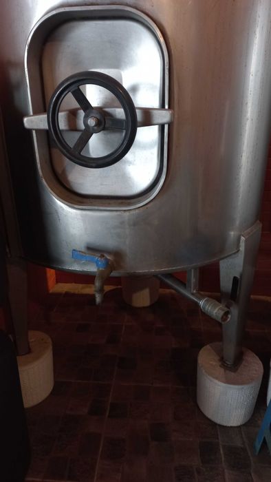 Depósitos inox para vinho ou azeite