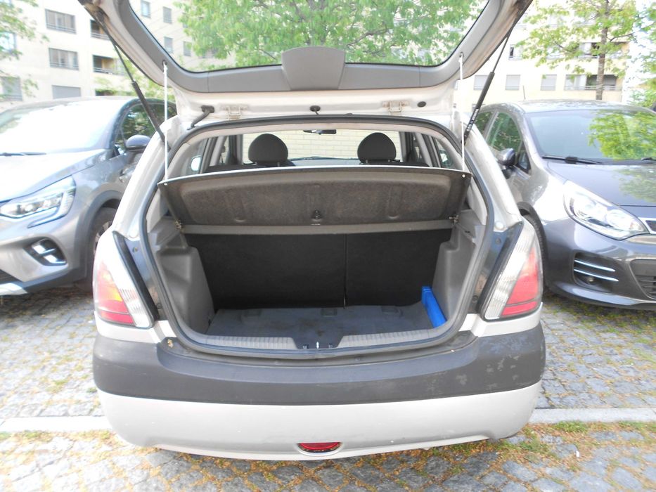 KIA  RIO  1.4   97 Cv  em  bom  estado  geral