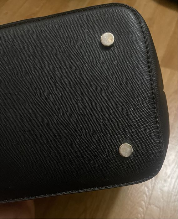 Гарна сумка DKNY