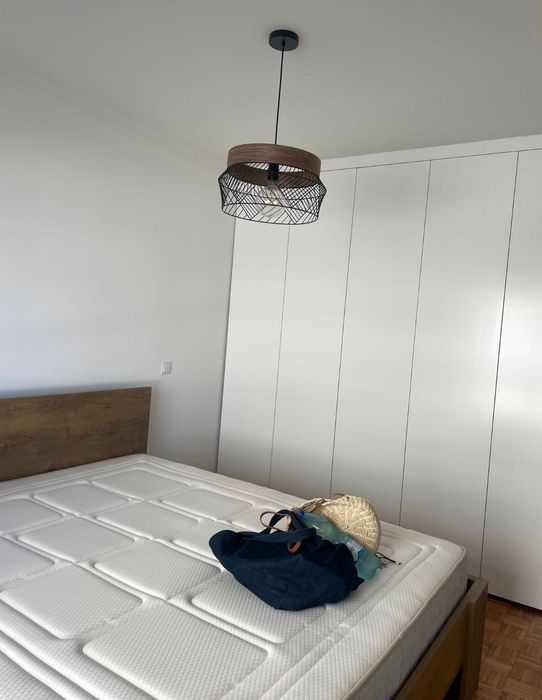 Cama e colchão en bom estado