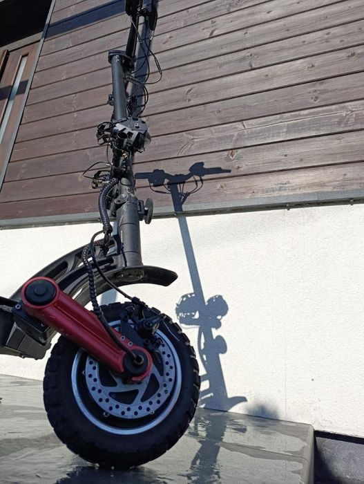 Електросамокат куго