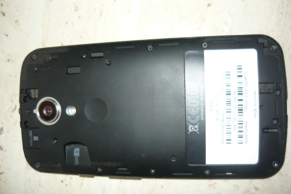 Telefon Motorola Moto G XT 1072 8GB Smart-Fon Uszkodzony?