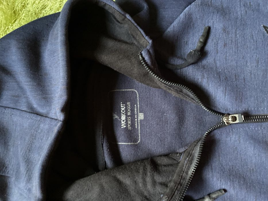 Sweat com fecho desportiva