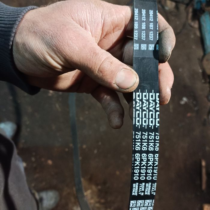 Ремінь для авто новий