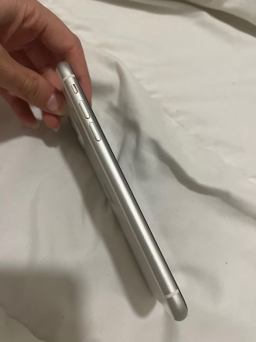 iPhone 11 Starlight 128GB