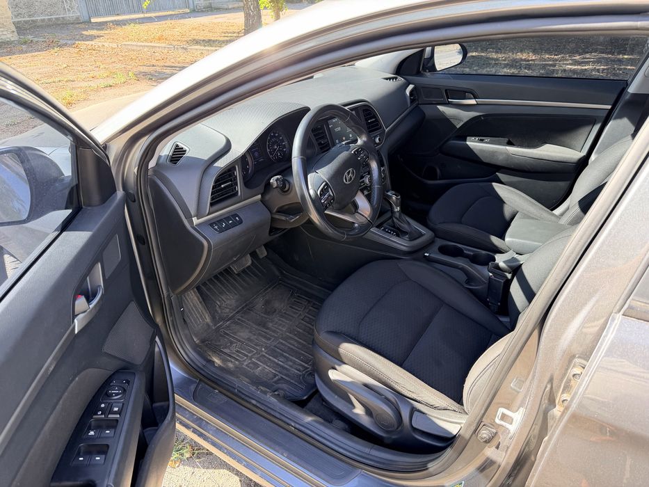 Продам Hyundai Elantra