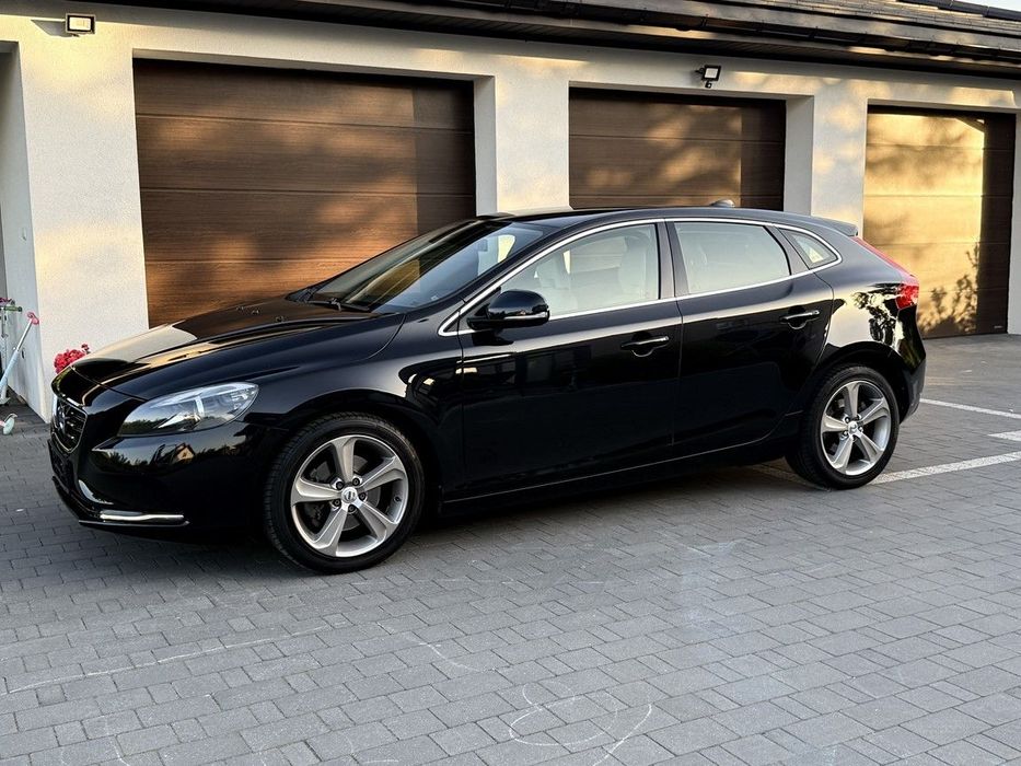 Volvo V40 Piękne Zadbane Auto Skóra Xenon Navi Kamera Cof.
