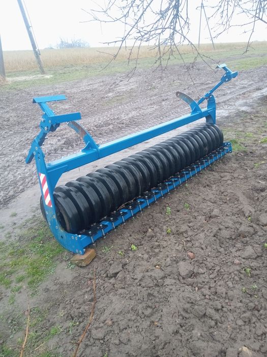 Wał gumowy ze skrobakami może być z ramką Agro masz Agromasz Unia 3 m