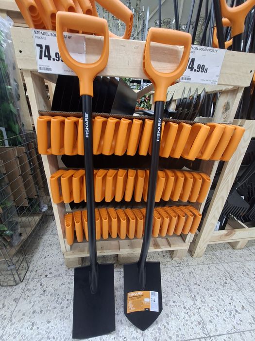 Szpadel fiskars solid