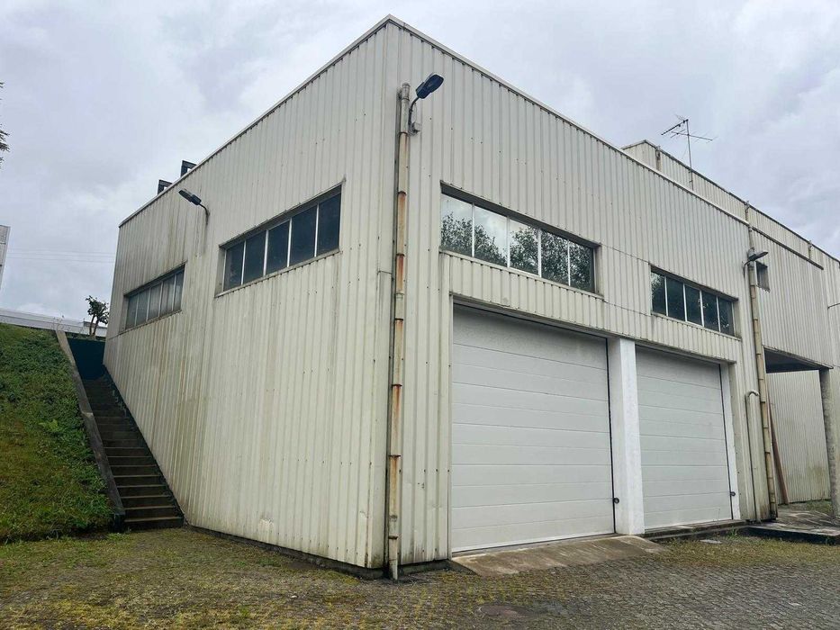 Armazém para Arrendamento de 142 m² em Famalicão