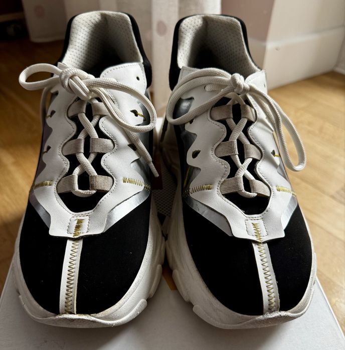 Женские кроссовки Fabi