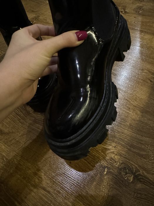 Botki lakierowane czarne