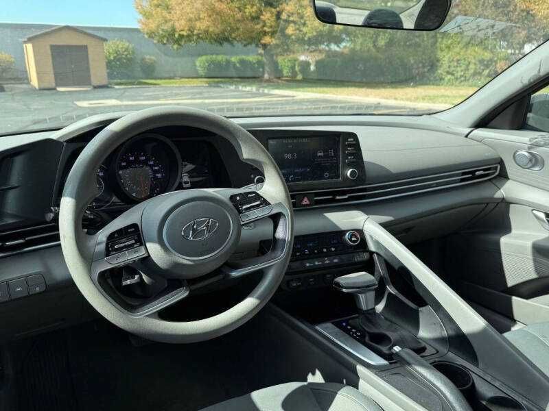 2021 Hyundai Elantra SEL