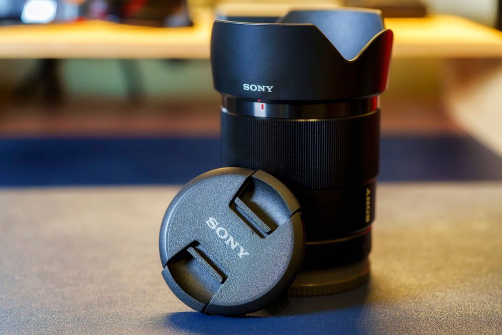 Sony 35mm f/1.8 – Como Nova (com caixa)