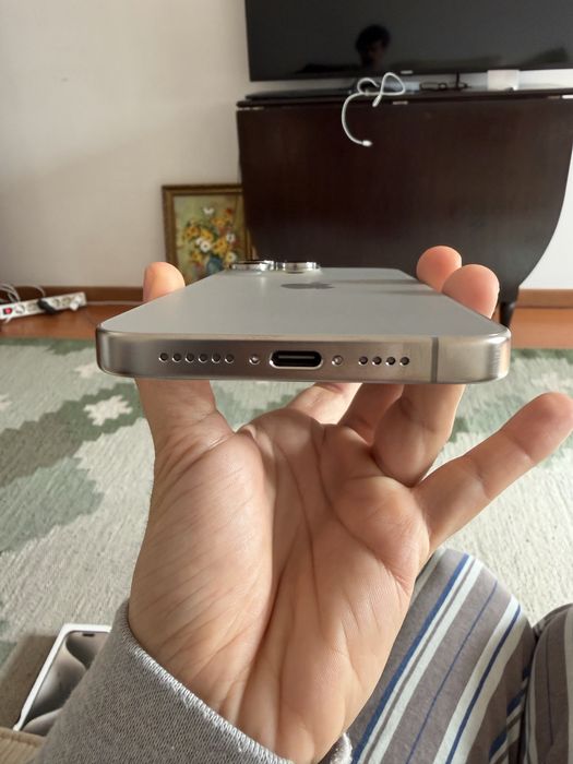 iPhone 15 Pro Max Titânio Natural - NOVO (0 Ciclos) - Garantia 2026