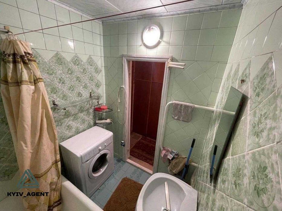 4 окремі кімнати по вул  Олександри Екстер 12 ! Низький поверх