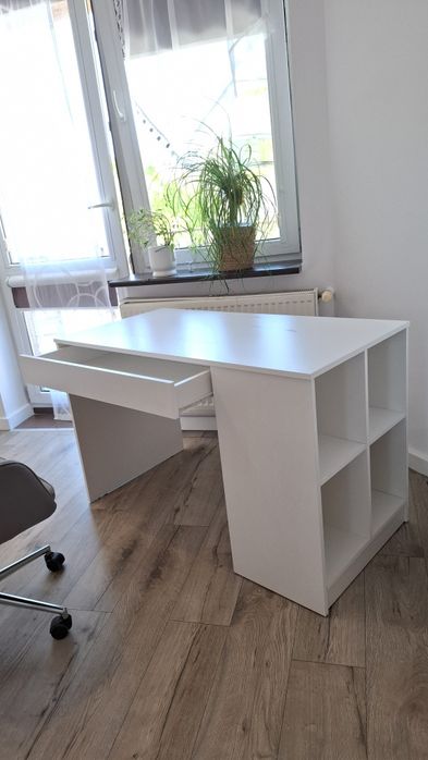 Biuro z szufladą, 120 cm ×60 cm, wysokość  75 cm.