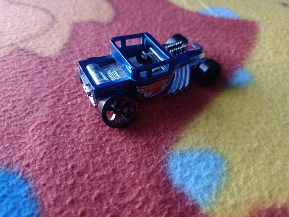Samochodzik Hot Wheels