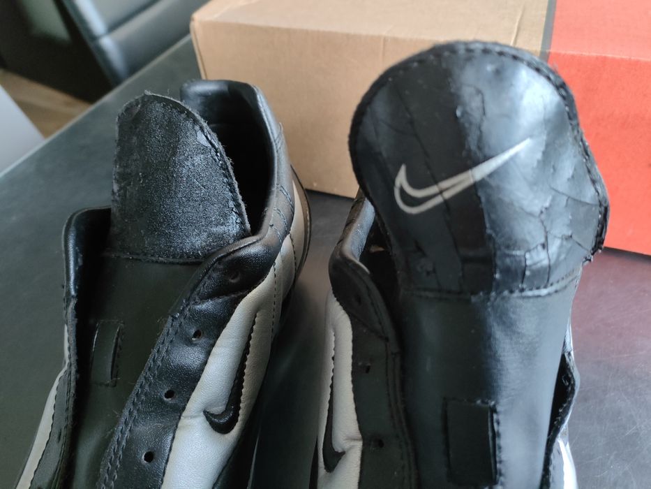 Buty sportowe korki