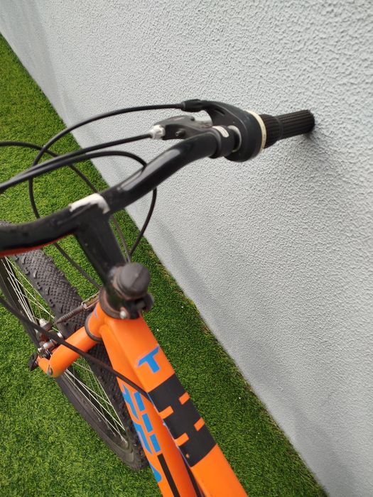 Bicicleta criança a precisar de arranjo