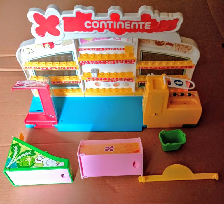 Barriguitas Supermercado Continente e casa maleta para reaproveitar.425957371224401925