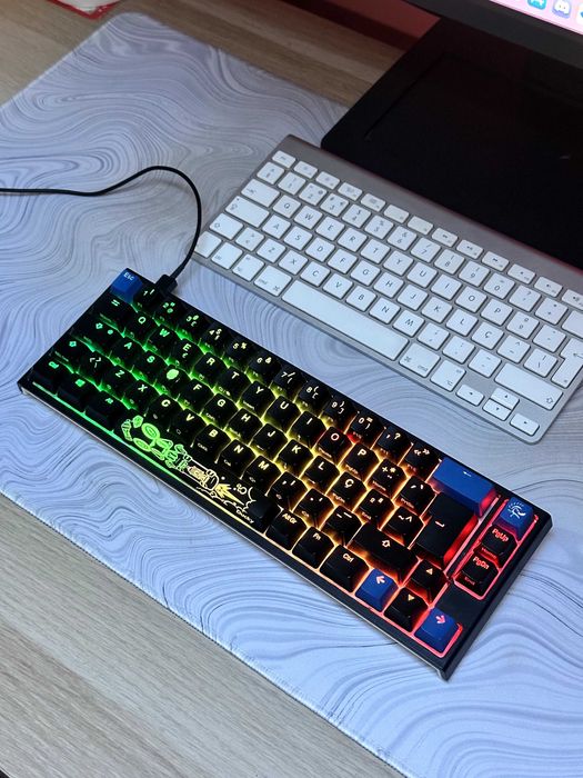 Teclado Mecânico DUCKY One 2 SF RGB 65% PT-PT