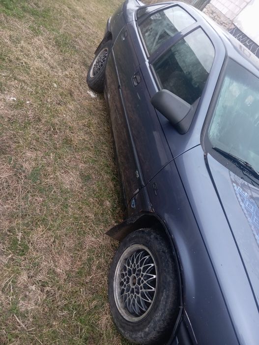 Продам Опель Вектра 1.8