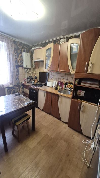 Продам 3-х кімнатну квартиру, р-н Київська