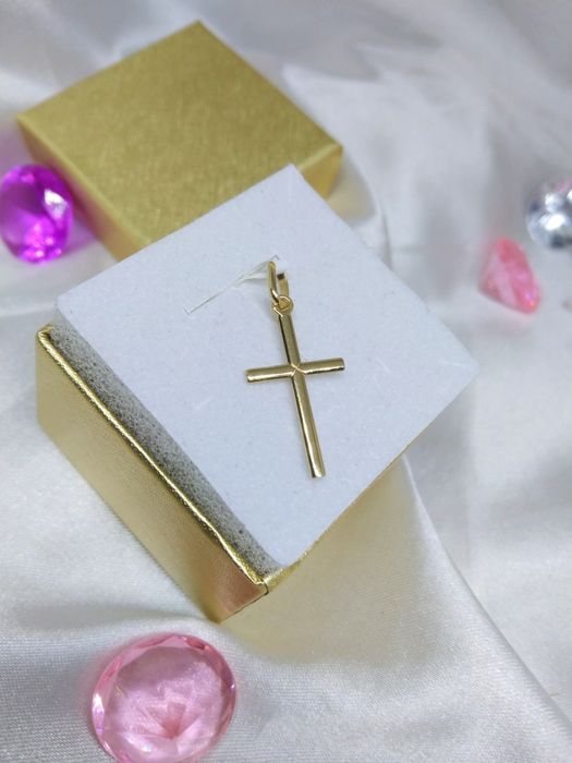 Piękny złoty wisiorek krzyżyk, złoto próby 585