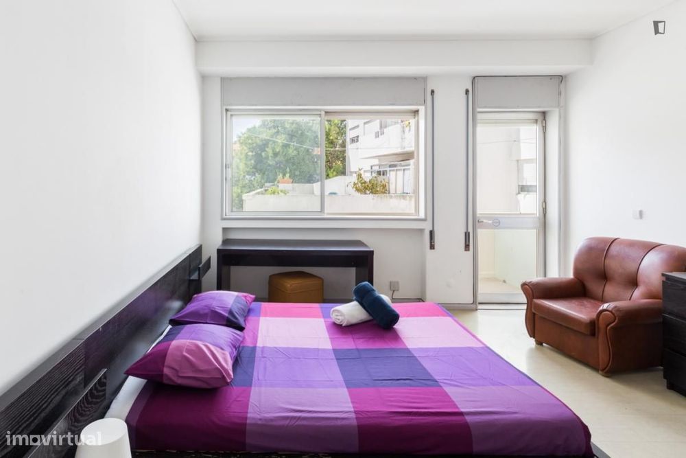 Quarto - localizado em Bonfim Porto