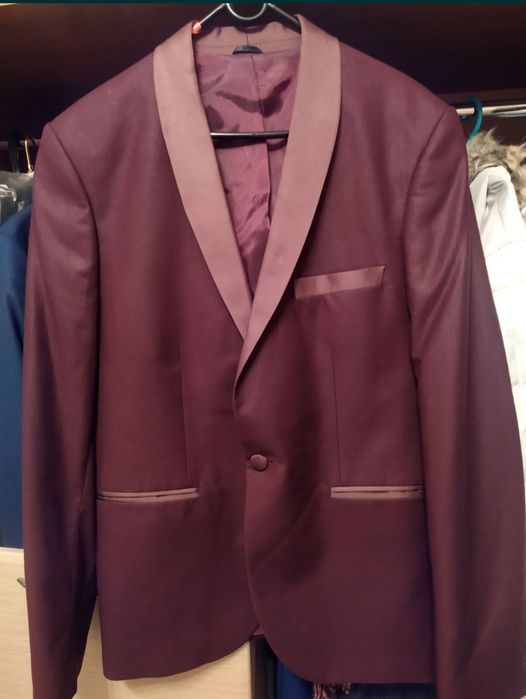 Стильний чоловічий молодіжний костюм шоколадного кольору