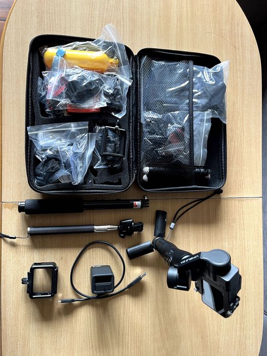 GoPro Hero 7 Black + oryg. ładowarka, 2 baterie + akcesoria + gimbal
