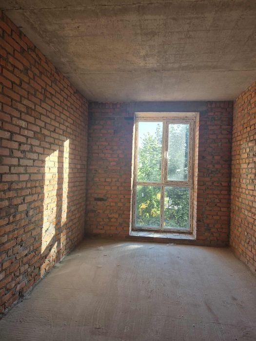 Продам 2-х.кім.в центрі міста в новобудові.