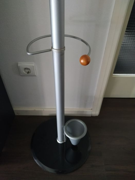 Cabine de pé em metal