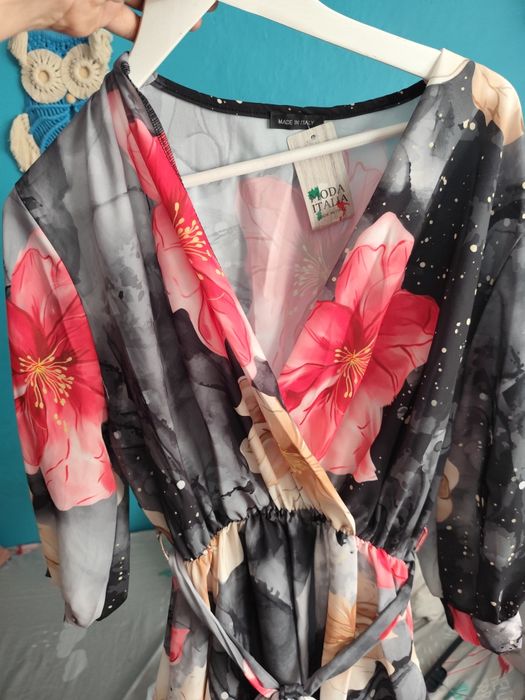 Sukienka w kwiaty nowa