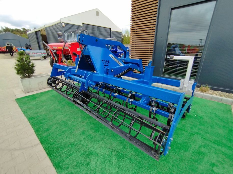 Agregat uprawowo-siewny 2,5m 2,7m 3,0m wał daszkowy packera