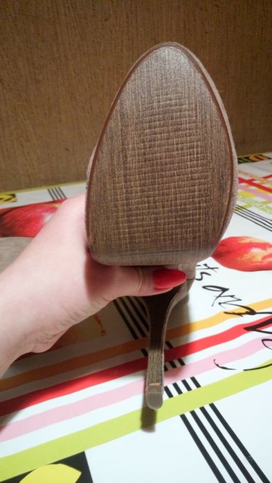 Шикарные туфельки 37 размера