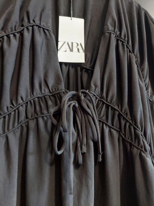 Zara Плаття нове Л