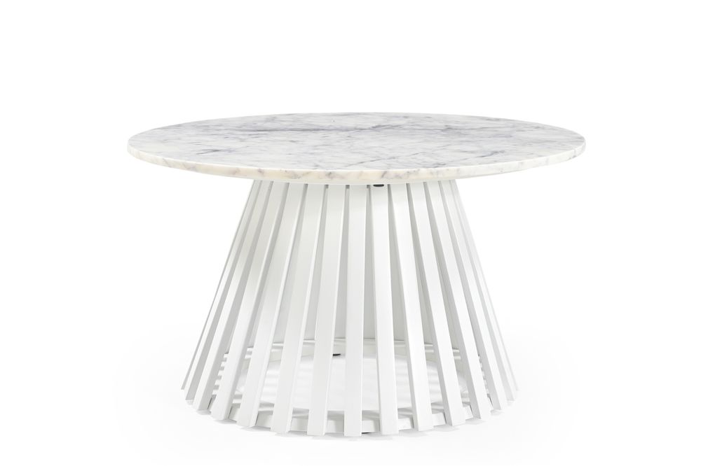 Stolik okrągły z marmuru z ażurową drewnianą podstawą - 4 warianty