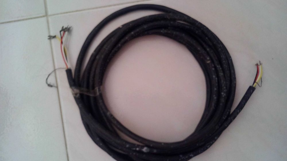 Cabo eléctrico flexível para reboque ou caravana cor preto