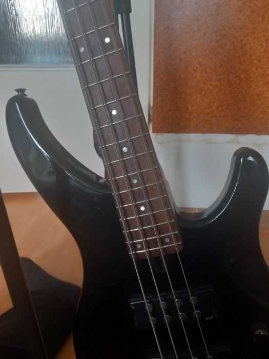 Yamaha trbx304 gitara basowa bas