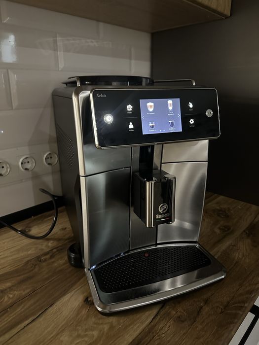 Продам кавоварку Saeco Xelsis