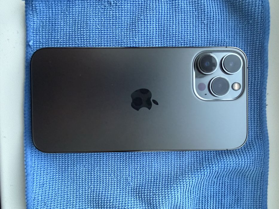 Продам iphone 13 pro max 256