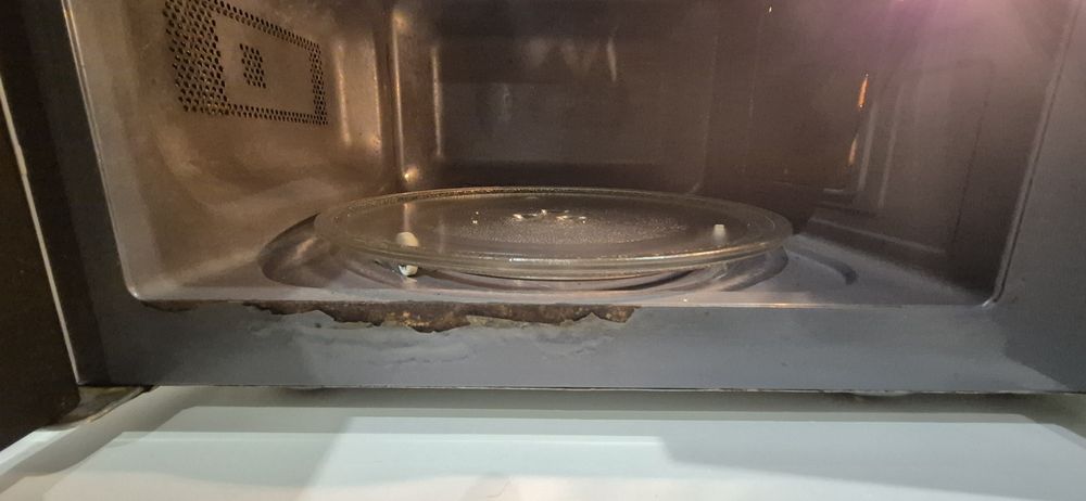 Мікрохвильова піч Sharp