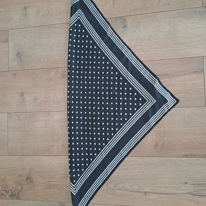 Хусточка в стилі Dolce G.  60×60