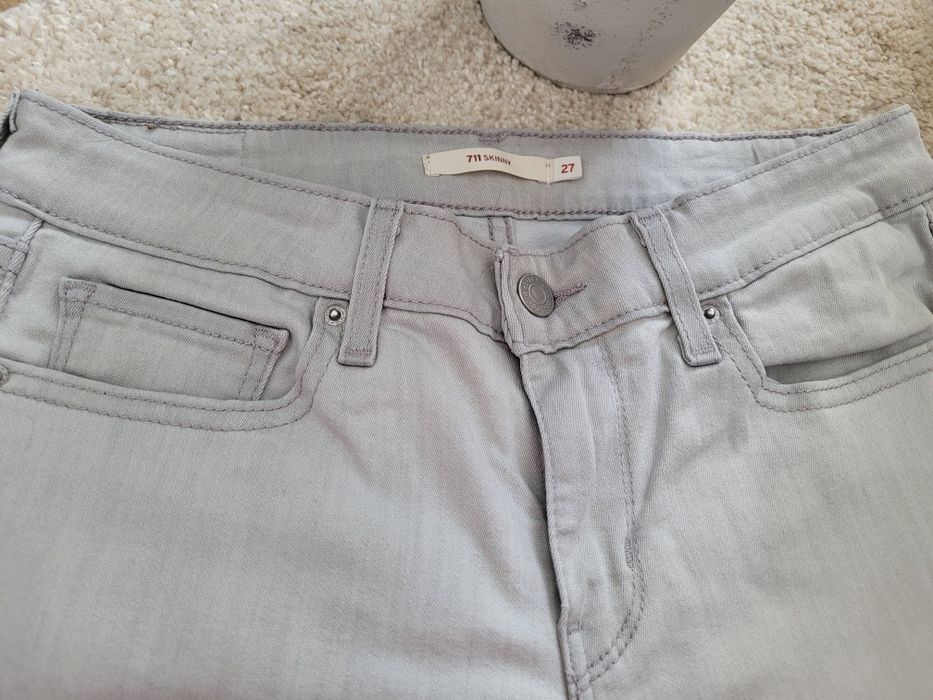 Spodnie Levi's. Polecam