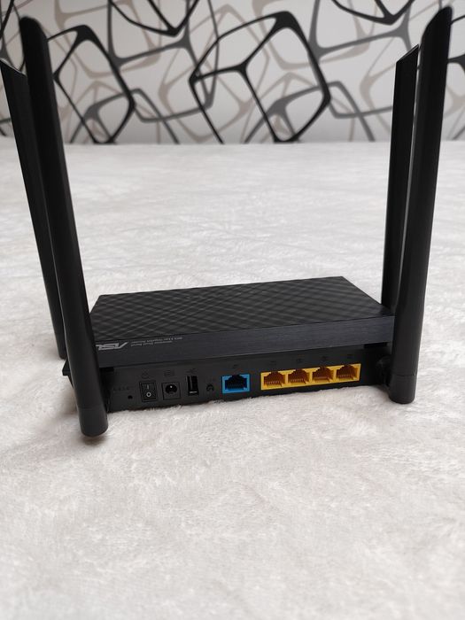 Router Asus RT-AC 1300G PLUS Dual Band