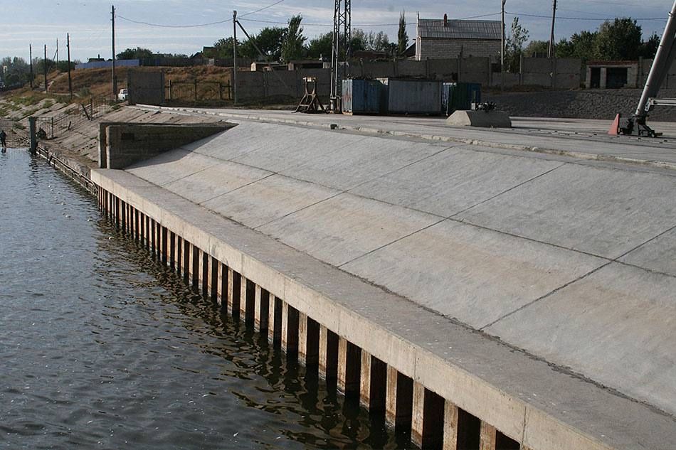 Берегоукріпоення/шпунт пвх, бетонний шпунт, габіон, бутовий камінь